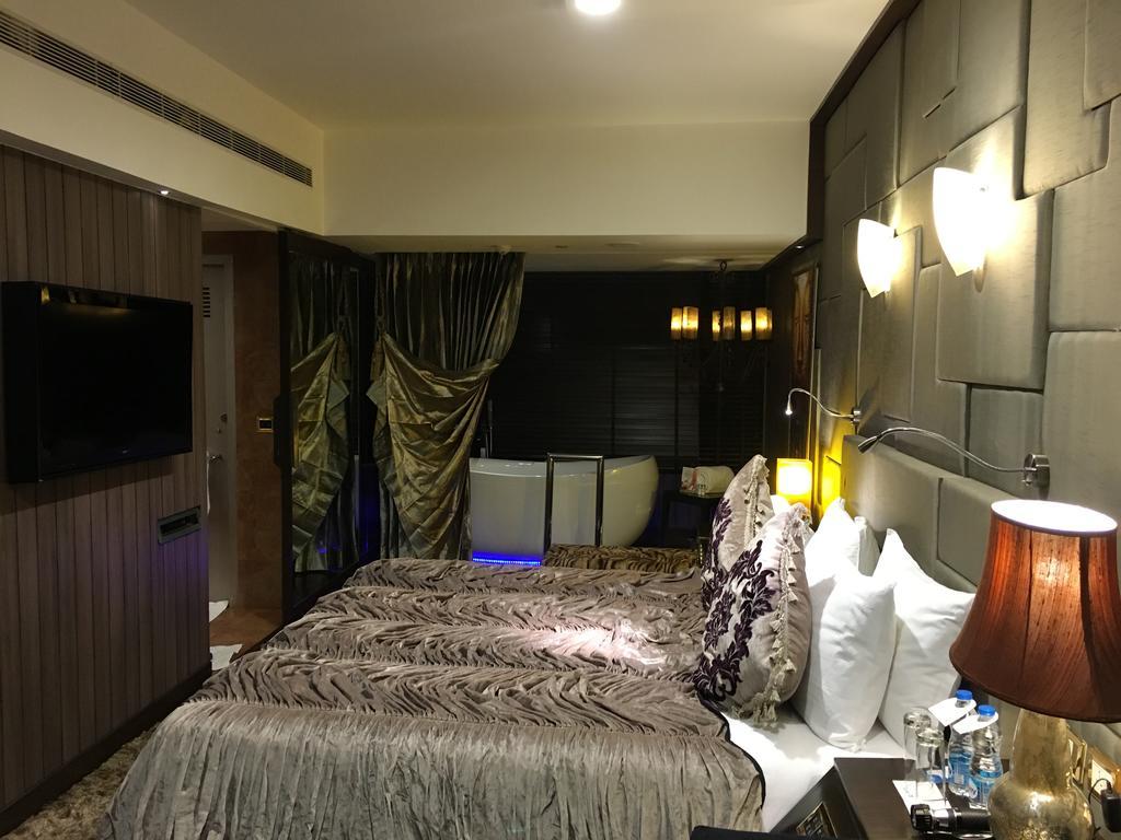 Radisson Blu Hotel Mbd Ludhiana Exterior foto